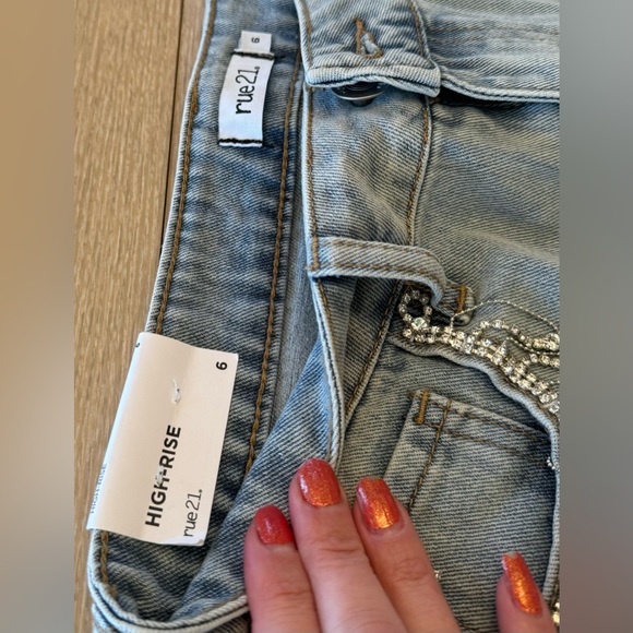 RUE21 EMBELLISHED BLING RHINESTONE SHORTS - Picture 3 of 13